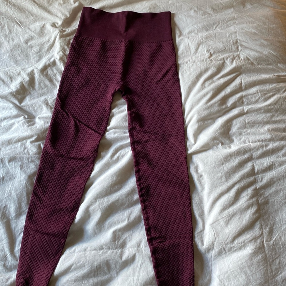 Balance Athletica / Vitality Amethyst Work out Leggings